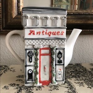 Vintage Pitcher milk service antique shop with lid